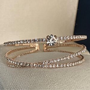 WEDDING SPECIAL 🎄 Dainty Rhinestones Bracelet.  Stunning Three Bands